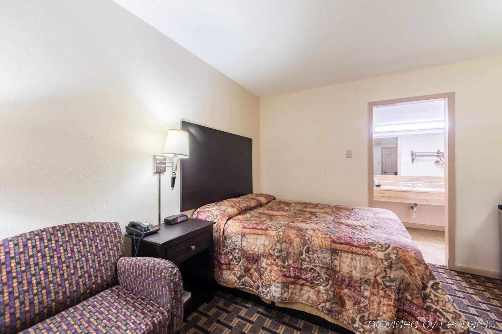 אוסטין Rodeway Inn University מראה חיצוני תמונה